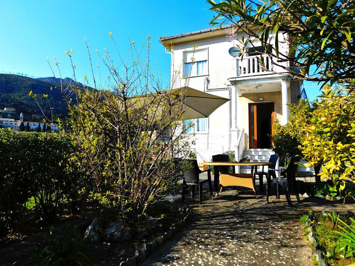 Villa Unifamiliare Con Posto Auto! Levanto Eksteriør bilde